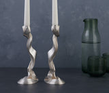 Un Silver Candlestick